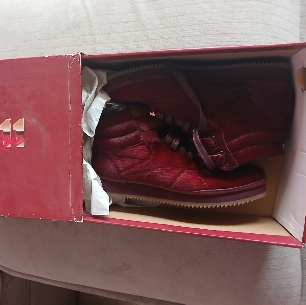 Women sneakers